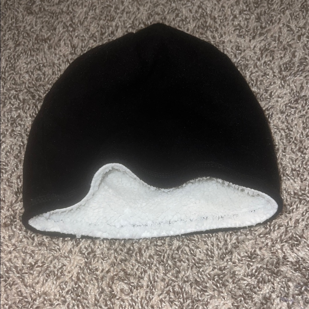 Black and White Men's Beanie